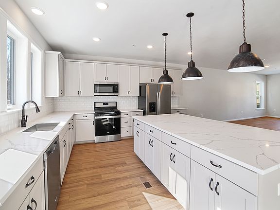 2nd image of 1764 Gualandri Ln