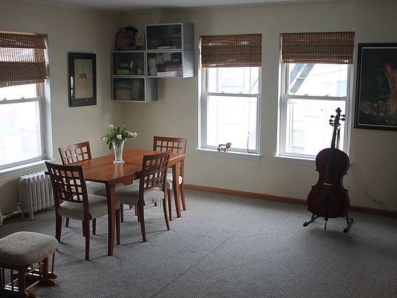 3rd image of 76 Highlawn Ave