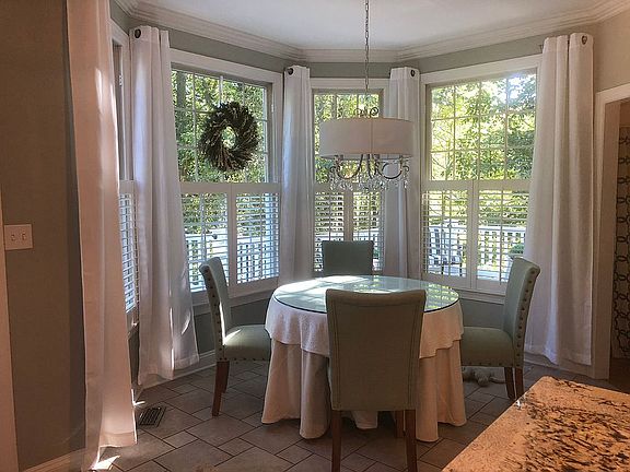 4th image of 1501 Sunningdale Way