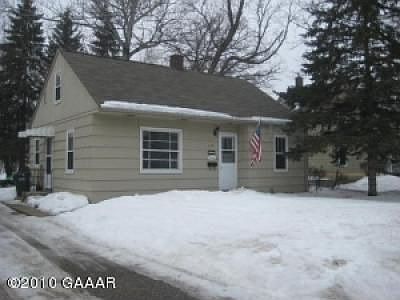 1st image of 618 6th Ave E