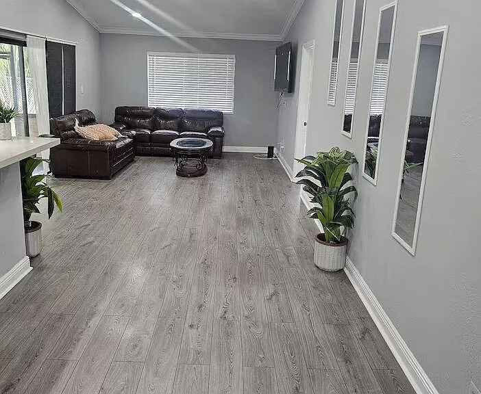 750 SW 55th Ave — Photo 1