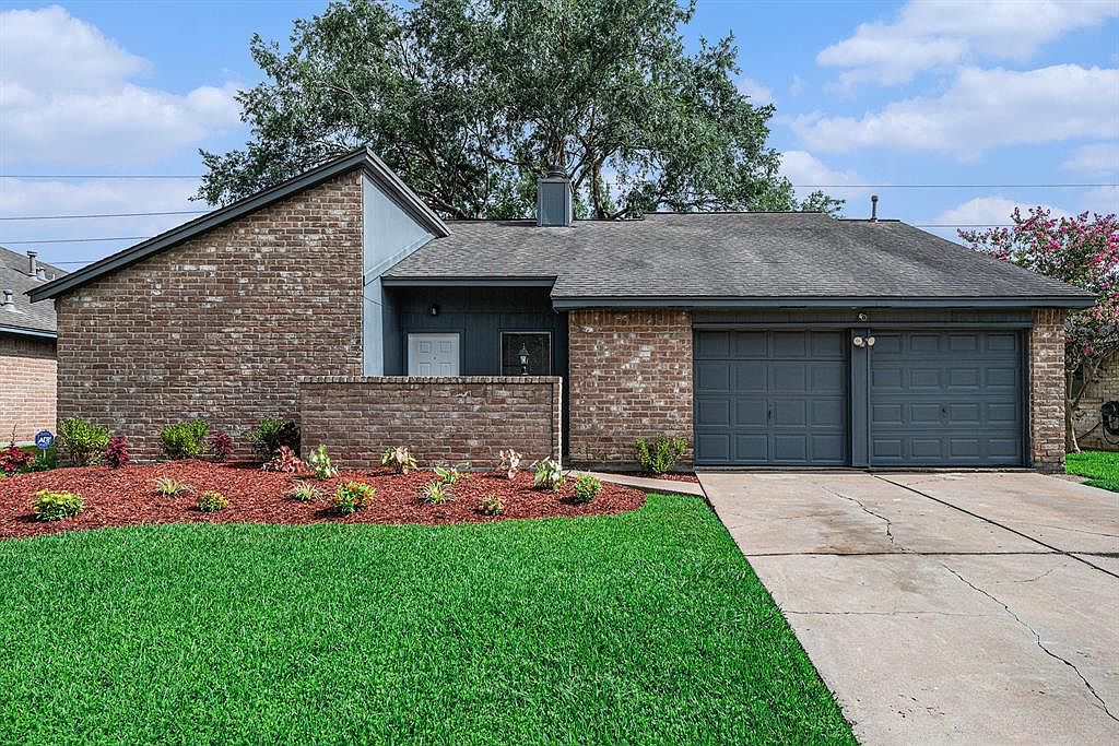 Cozy home in a quiet neighborhood