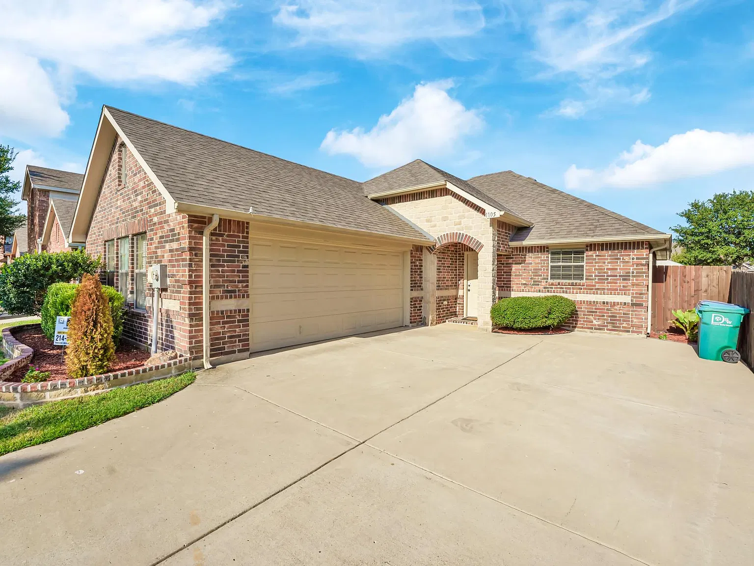3 bed, 1608 sqft, $2,300 — Photo 1