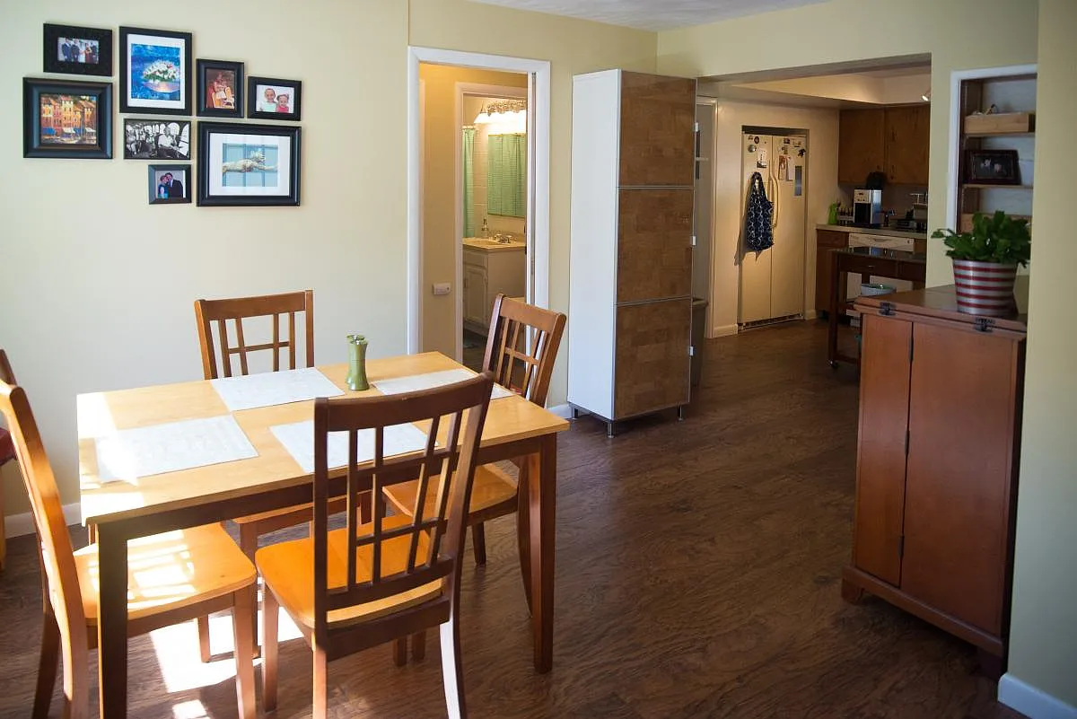 110 W Cannon Street — Photo 4