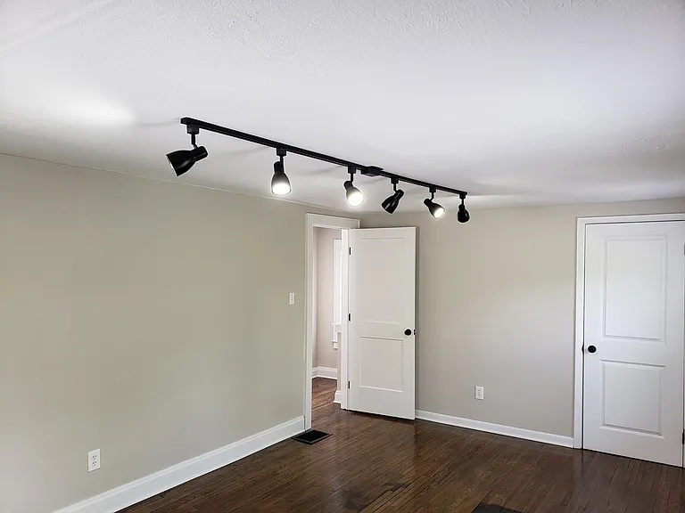 1422 Kent St — Photo 20