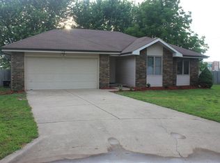 1539 W Jeremy Ct, Springfield, MO 65807