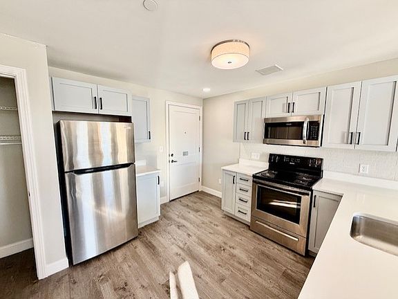 2nd image of 882 Massachusetts Ave #1A