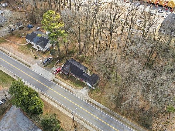 5th image of 1004 Marietta Rd