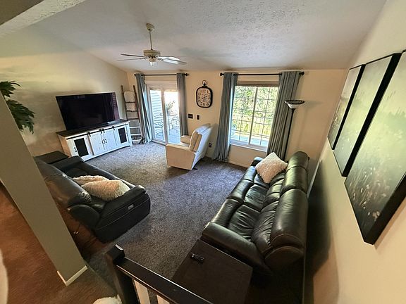 3rd image of 106 Creekstone Ct