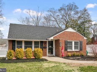 1025 Chesterfield Rd, Barrington, NJ 08033