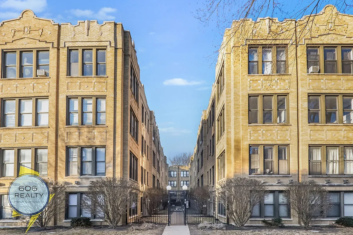 Building Photo - Hyde Park Apartments