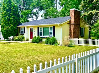 111 Butternut St, Three Oaks, MI 49128