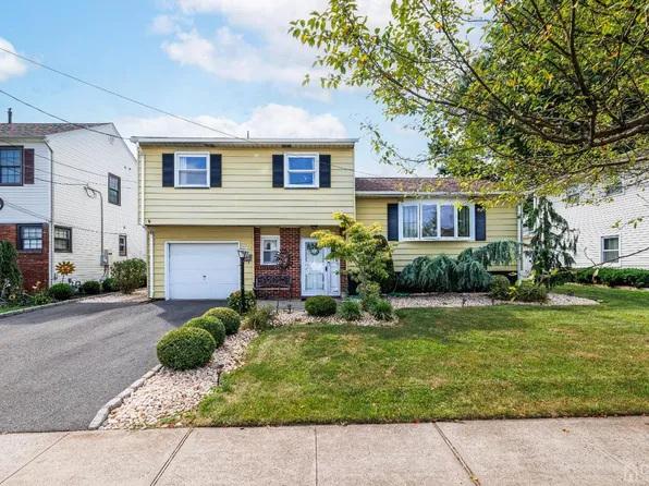 13 Monroe Ave, Carteret, NJ 07008