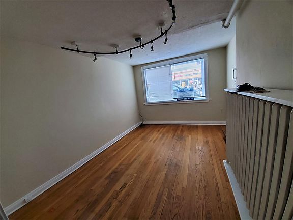 2nd image of 3003 N Ashland Ave #G