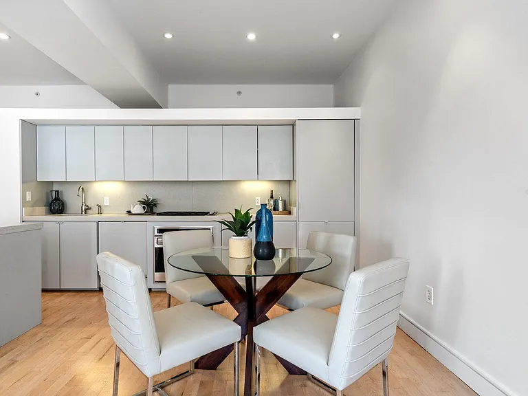 1313 Washington St #416 — Photo 7