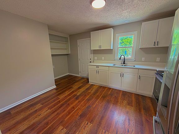 4th image of 620-622 Ambler Ave #1