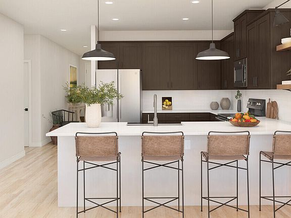 4th image of 7810 N 79th Avenue
