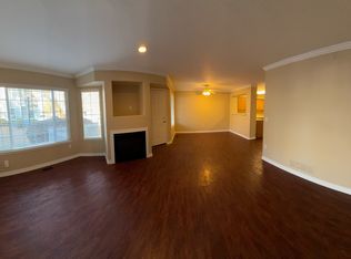 1419 Red Mountain Dr, Longmont, CO 80504