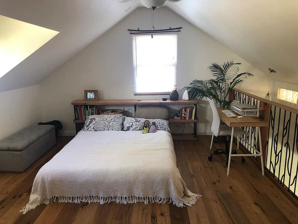 Beautiful, bright loft bedroom on the 2nd floor