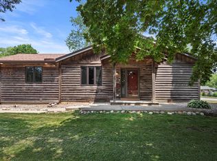 416 Lincoln Ave, Mukwonago, WI 53149