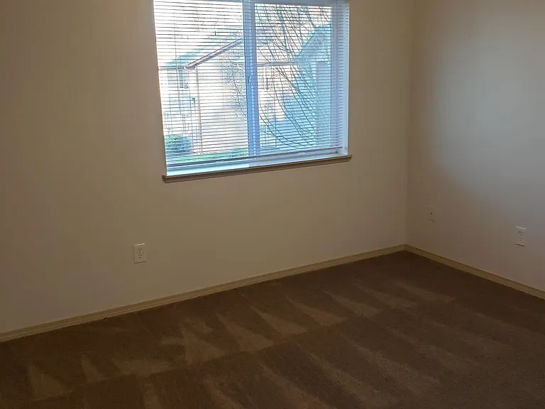 Premier Apartments — Photo 10