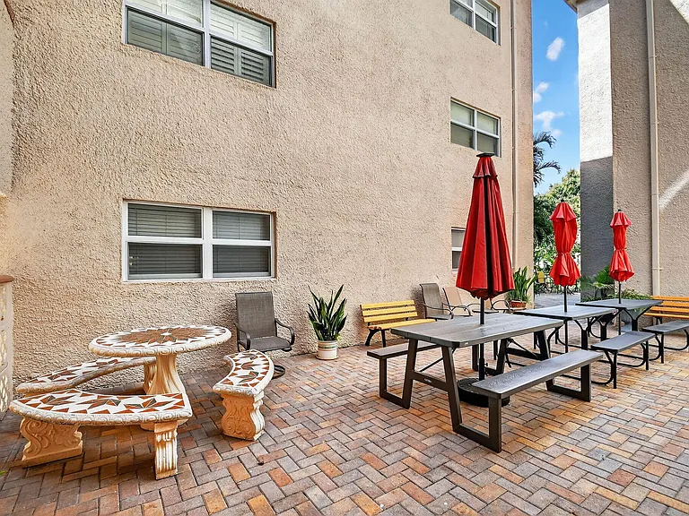 2615 NE 1st Ct #312 — Photo 39