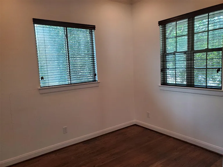 2 Hermann Park Ct — Photo 23