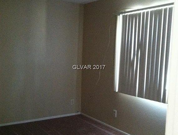 4th image of 377 N 16th St