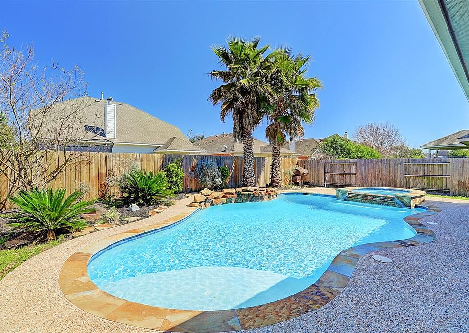 1st image of 25222 Bright Hollow Ln