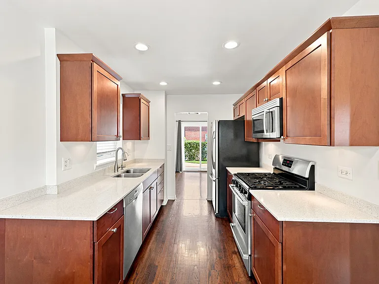 630 Hibbard Rd — Photo 3