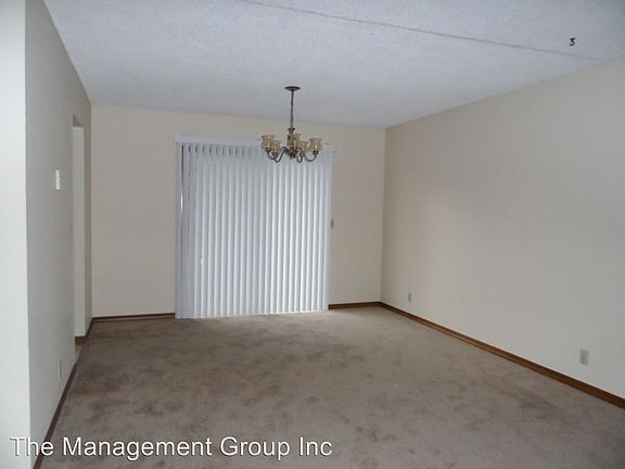 5th image of 3904 NE 39th St