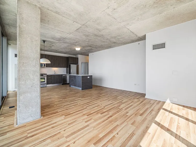 659 W Randolph St #1620 — Photo 6