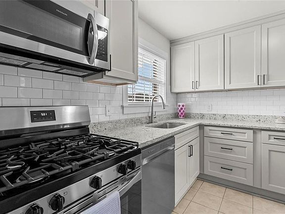 3rd image of 5621 Kingsport Dr
