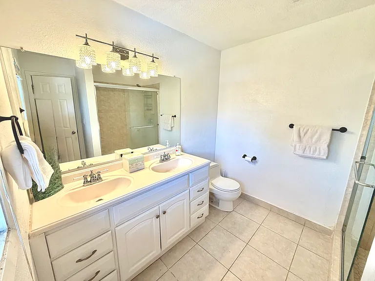 695 A1a N #133 — Photo 18