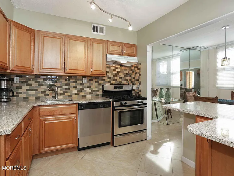 675 Ocean Ave #3F — Photo 7