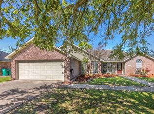 5702 Delord Ln, Lake Charles, LA 70605