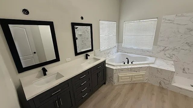 2718 E Darlington Ct — Photo 17