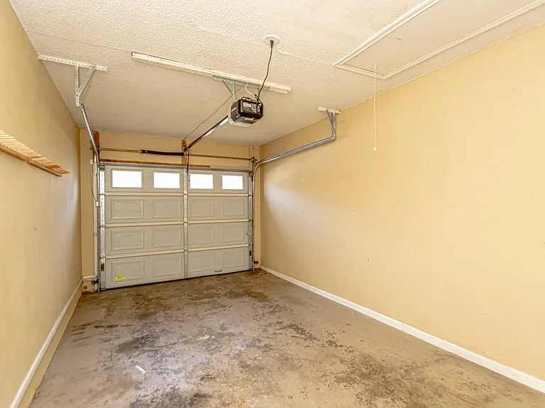 20 Woodhill Dr — Photo 27