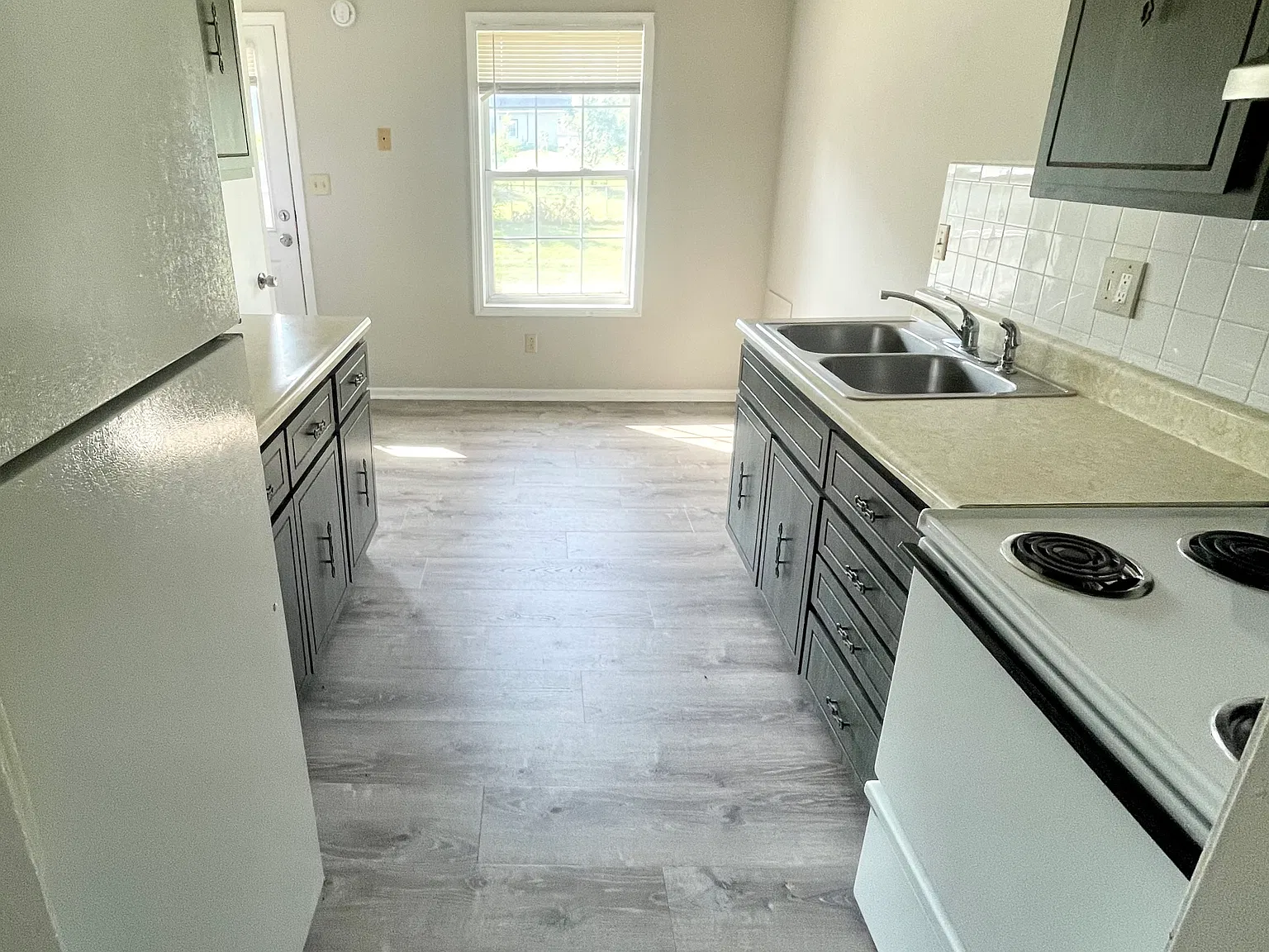 2 bed, 812 sqft, $900 — Photo 4