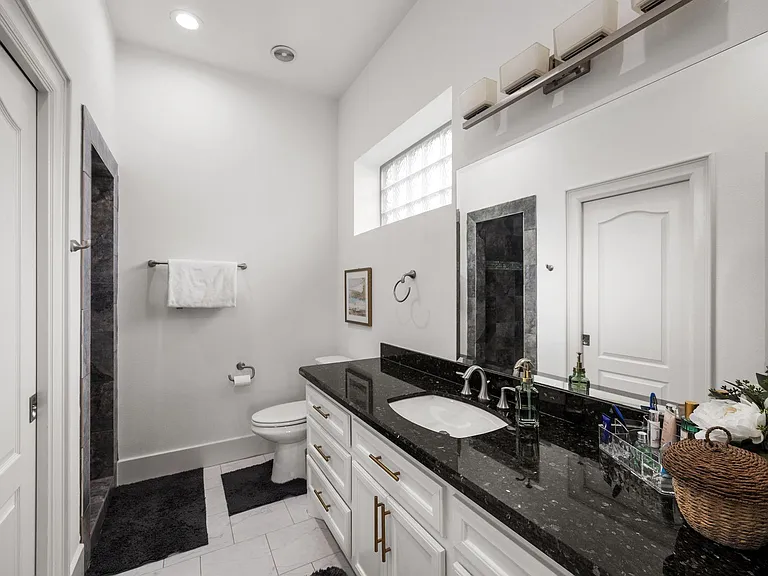 1210 Parkerhaven Ct — Photo 24