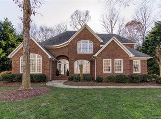 1423 Weddington Hills Dr, Matthews, NC 28104