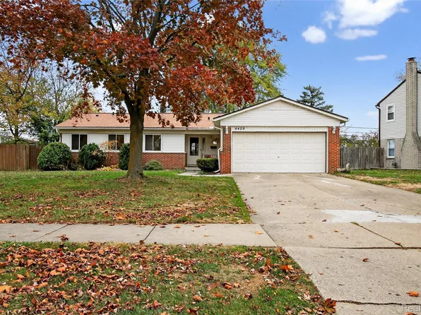 4429 Lancashire Ct, Troy, MI 48085