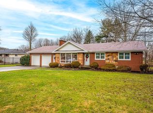 3775 Morefield Rd, Hermitage, PA 16148