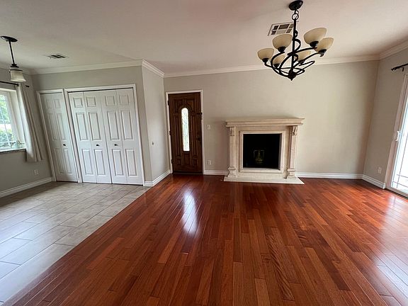 3rd image of 6341 La Reina Dr