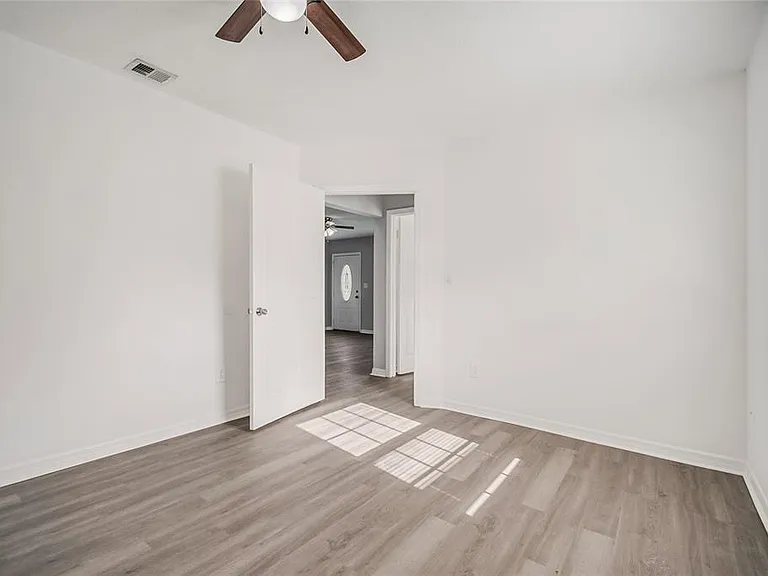 735 Alton Ave — Photo 20