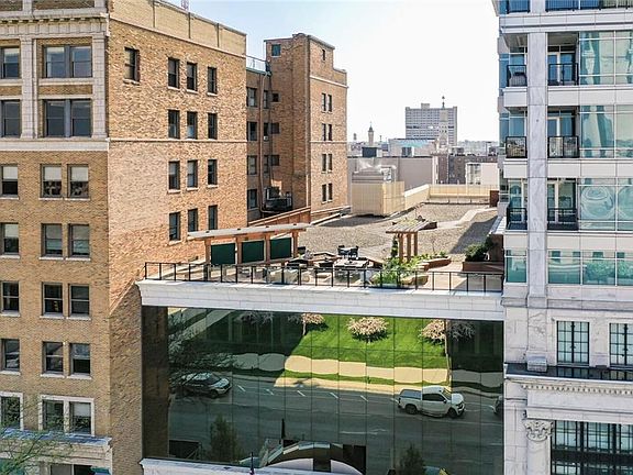 4th image of 429 N Pennsylvania St Unit 805