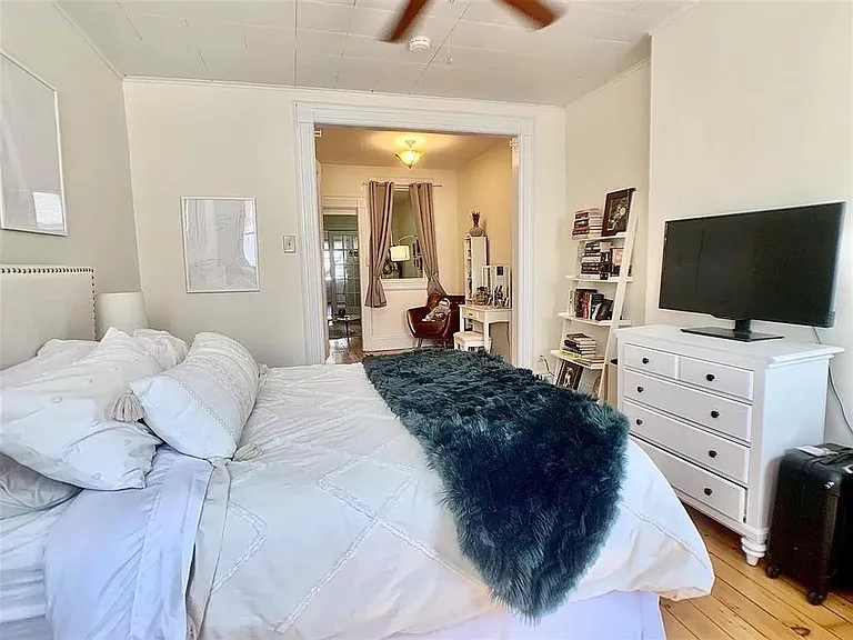 310 Monroe St #6 — Photo 3