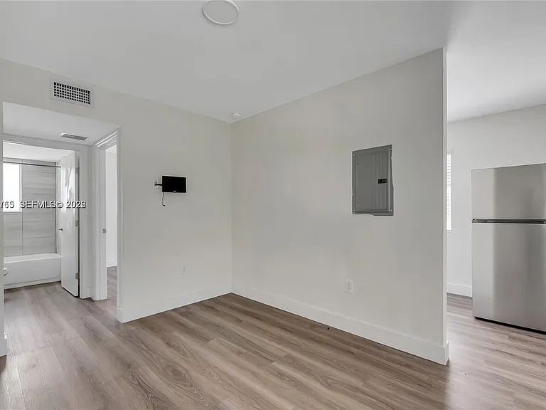1710 NW 1st Ct #13 — Photo 7