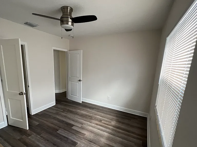 1715 W Grace St — Photo 6