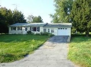 35 Cardinal Dr, Inwood, WV 25428
